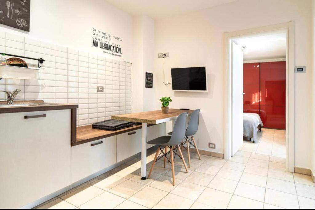Appartamento Mia. Centro Storico Luino Exterior photo